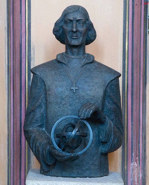 Warm-Maz. Frombork, popiersie Miklaja Kopernika w Katedrze.